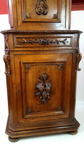 Renaissance hunting lodge cabinet in solid oak