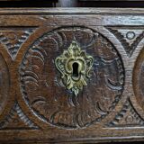 Oak commode from the 18th century.