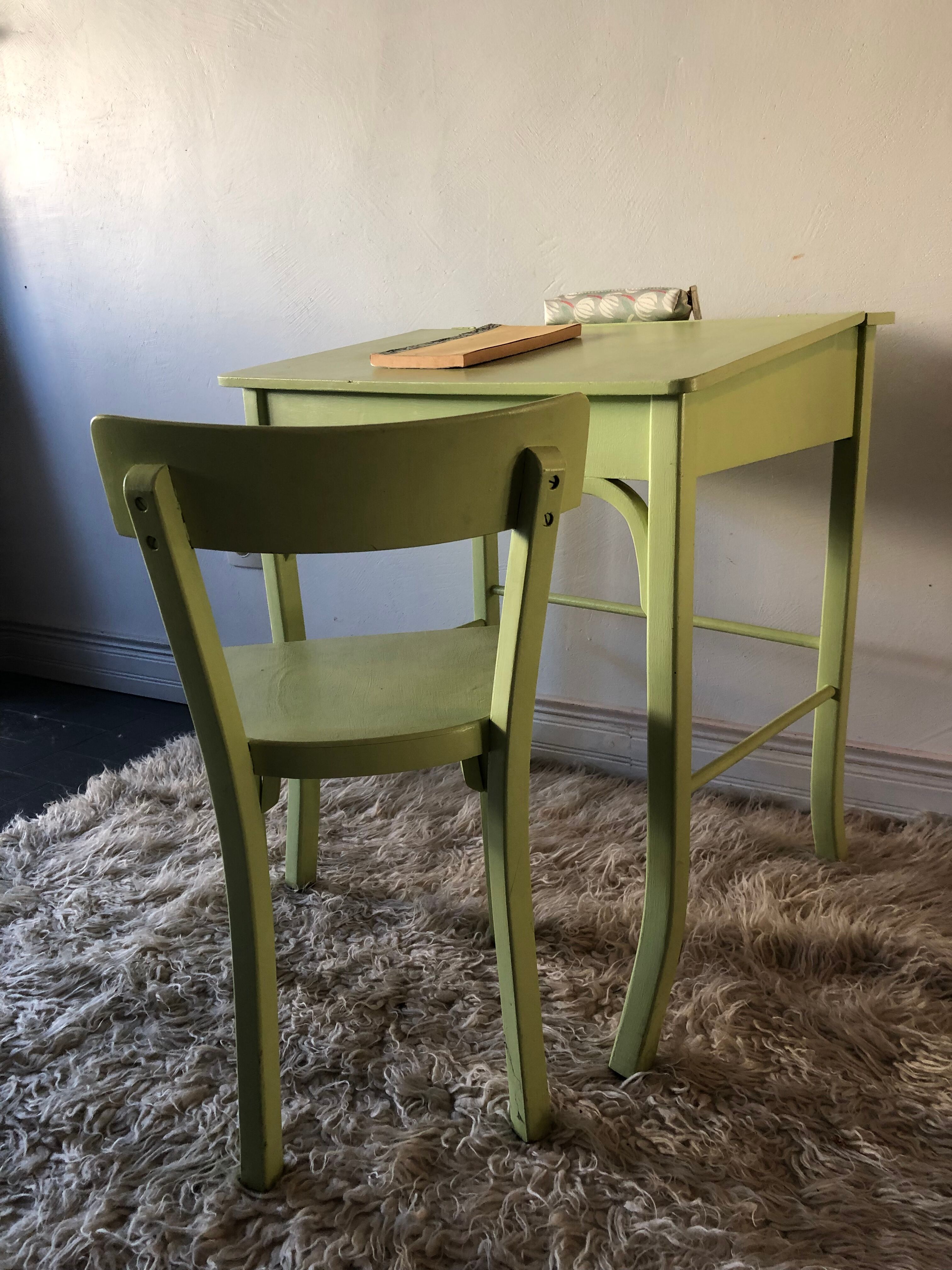 Bureau vintage et sa chaise assortie
