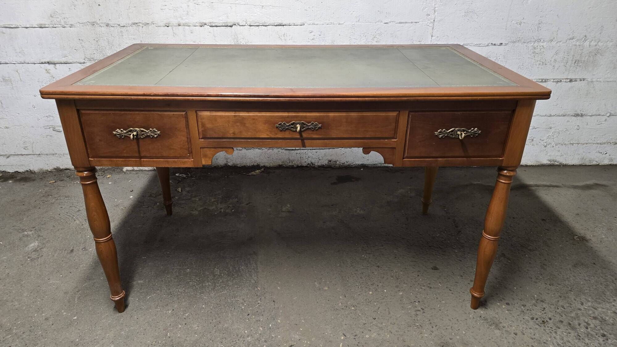 Flat leather desk, Louis-Philippe style, side pull-outs.