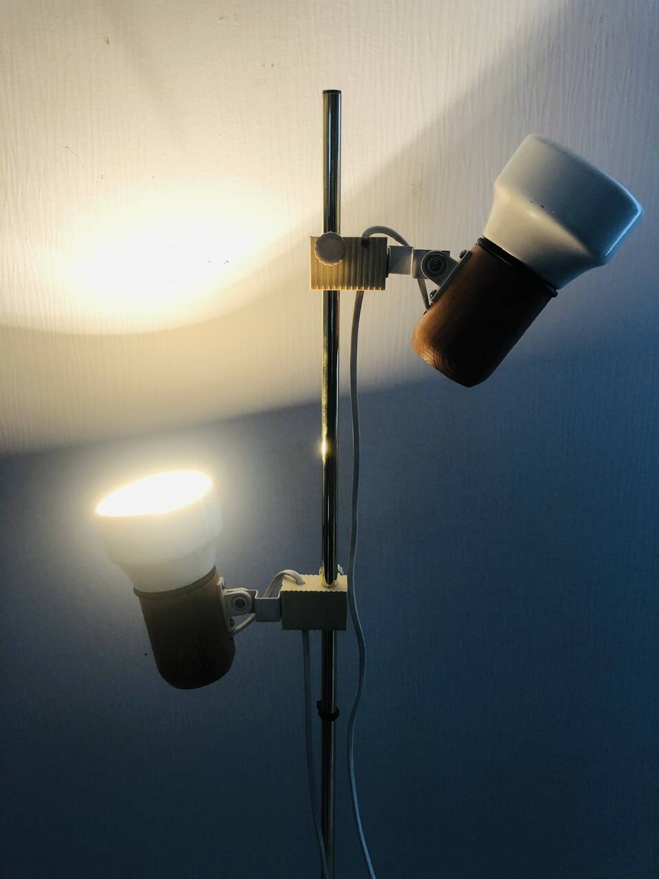 Vintage adjustable floor lamp by Vrieland design, circa 70's/80's