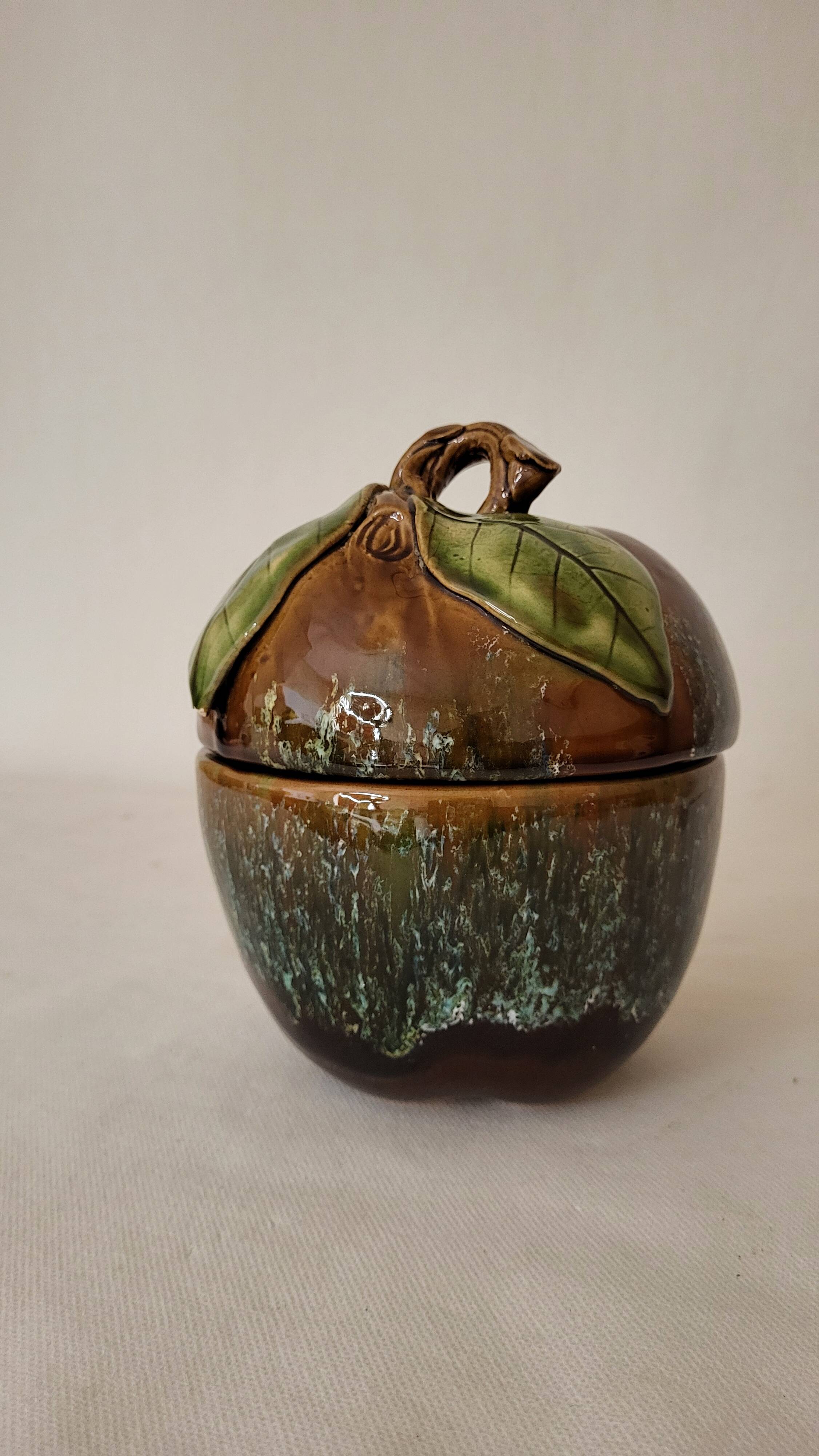 Covered stoneware pot