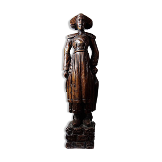 Statuette ancienne en bois sculpté femme bretonne en habit traditionnel