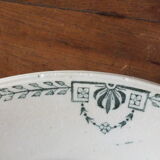 + 9 flat plates in Iron Earth Gien clara service +