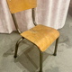 Chaise écolier vintage pour enfant