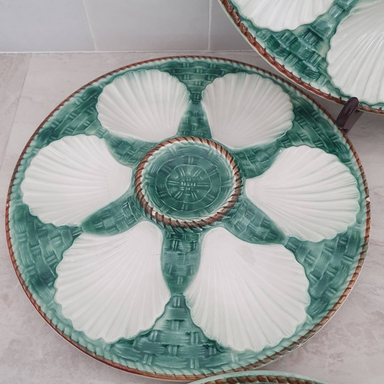 Longchamps oyster and shellfish plates