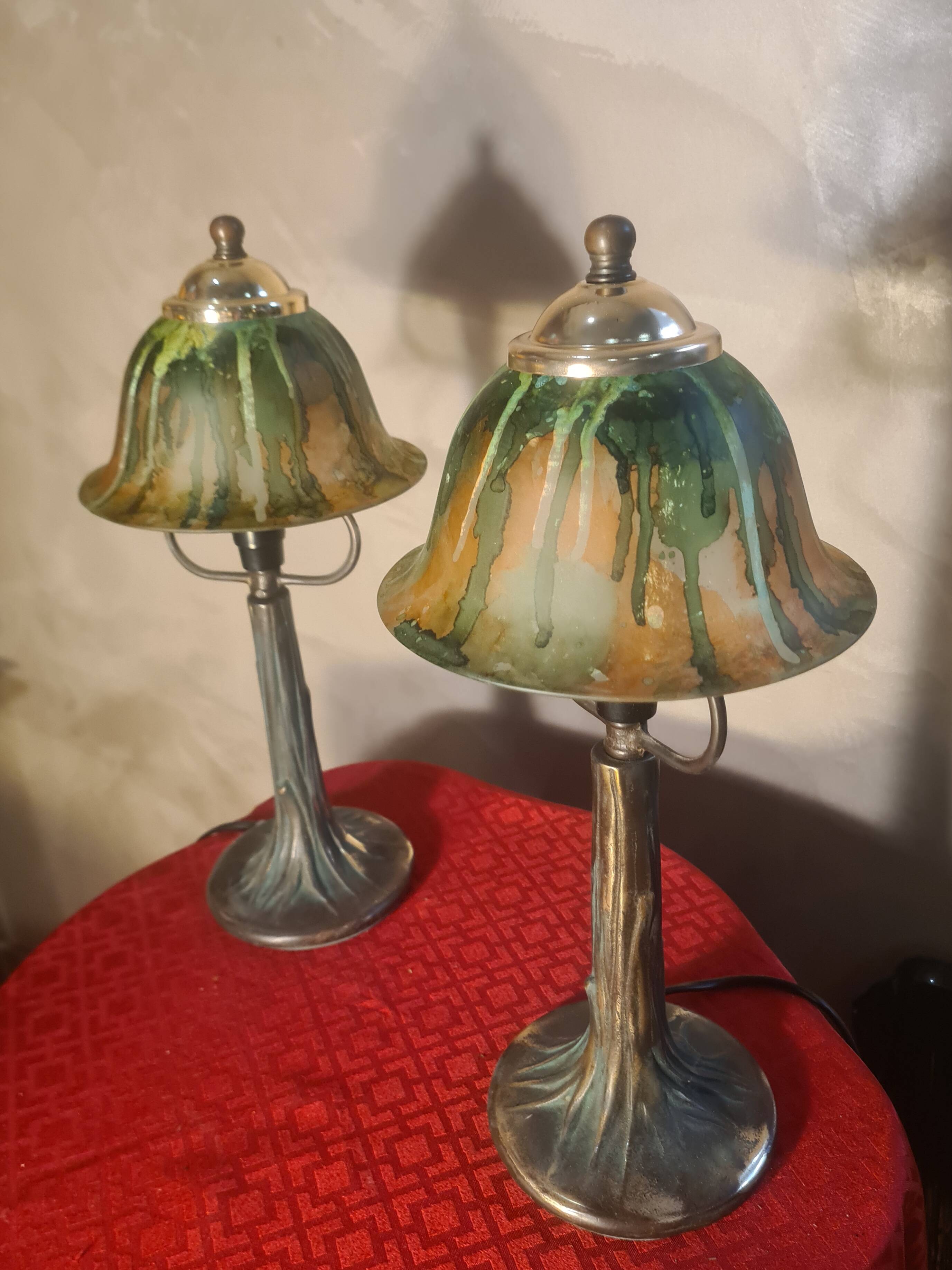 pair of bronze bedside lamps 38x18 art nouveau style, electrical working