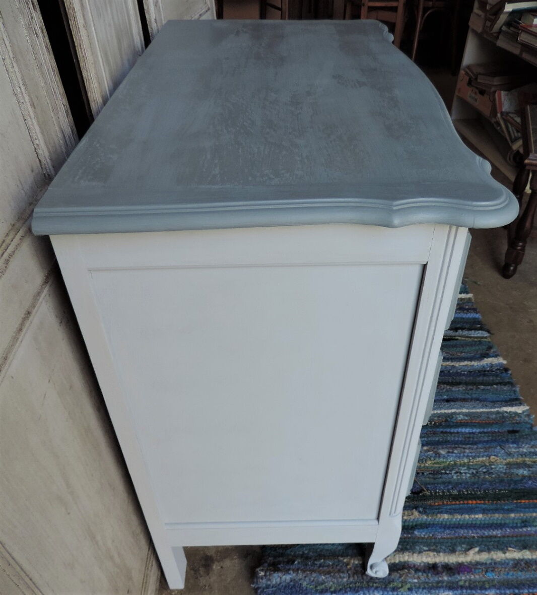 Commodity with three drawers redesigned 1970