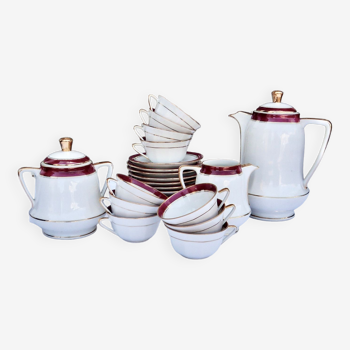 Ensemble à thé porcelaine de Limoges blanc et bordeaux - cafetière, sucrier, pot à lait et 10 tasses