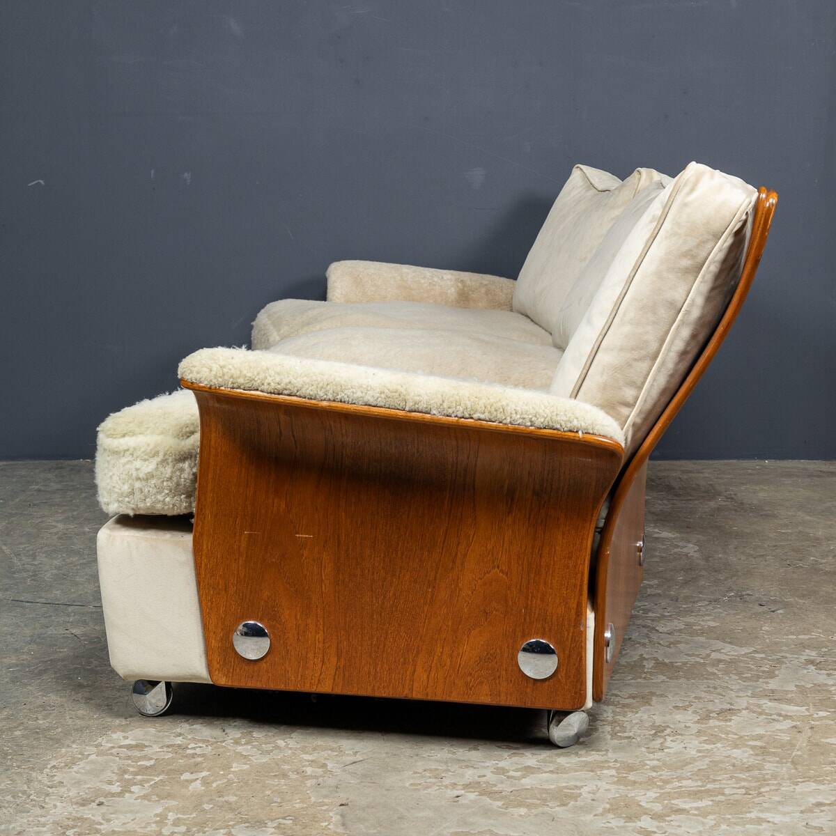 Vintage 20th century cream velvet "tulip" seating suite by km wilkins c1970