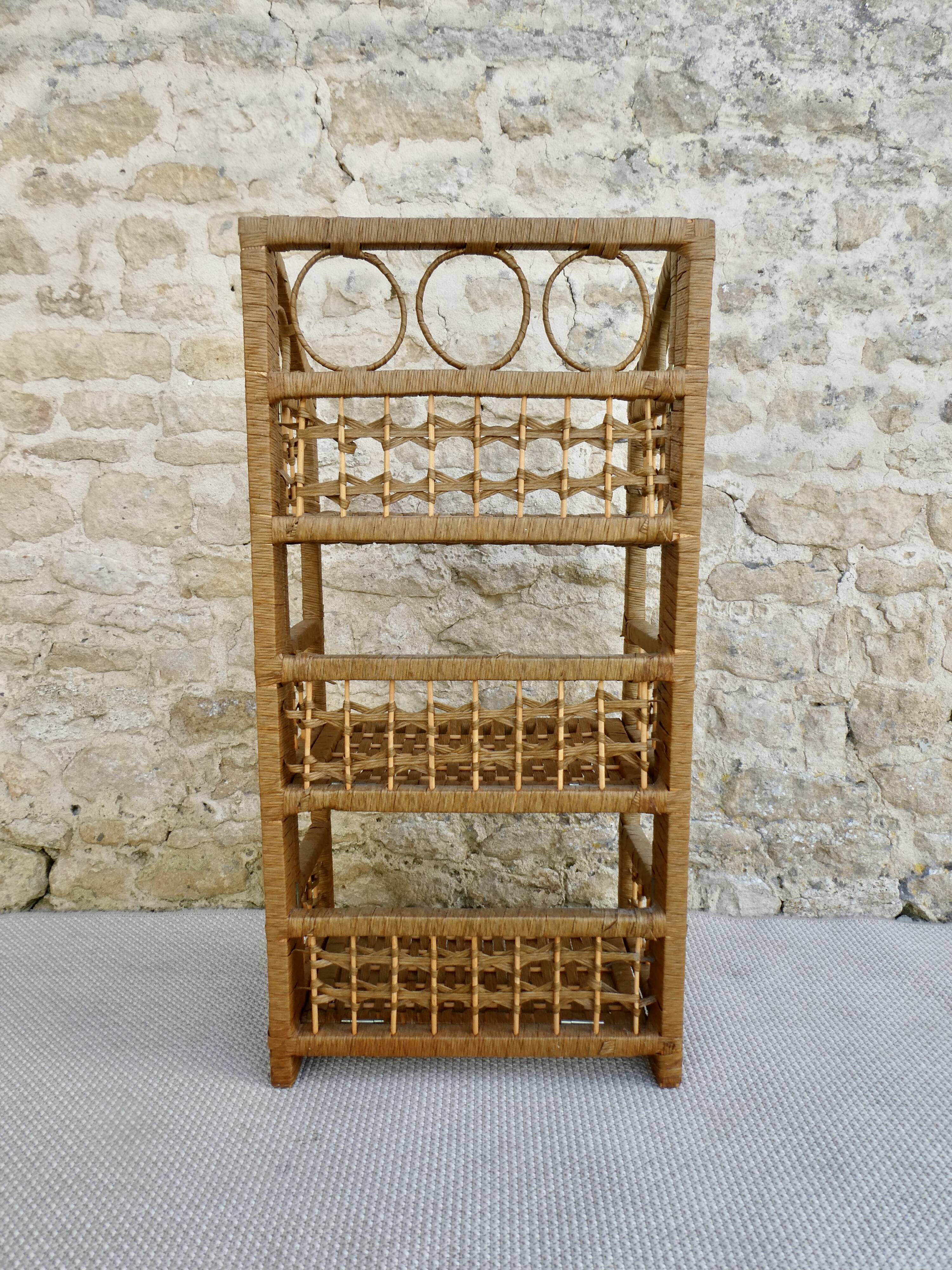 Folding shelf in wood and raffia