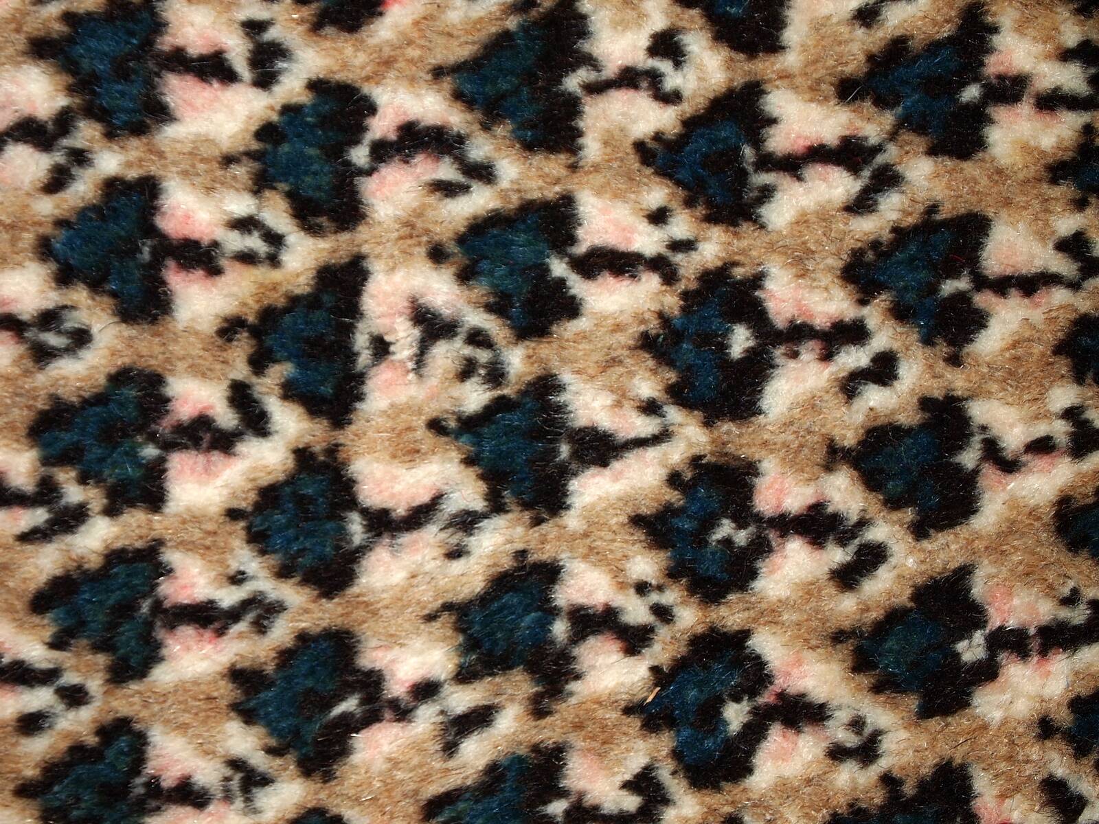 Tapis Vintage Seraband Indien en Laine, Années 1970, Élégance Artisanale