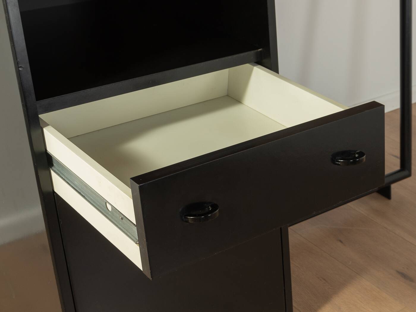 Bureau postmoderne, interlübke des années 1980