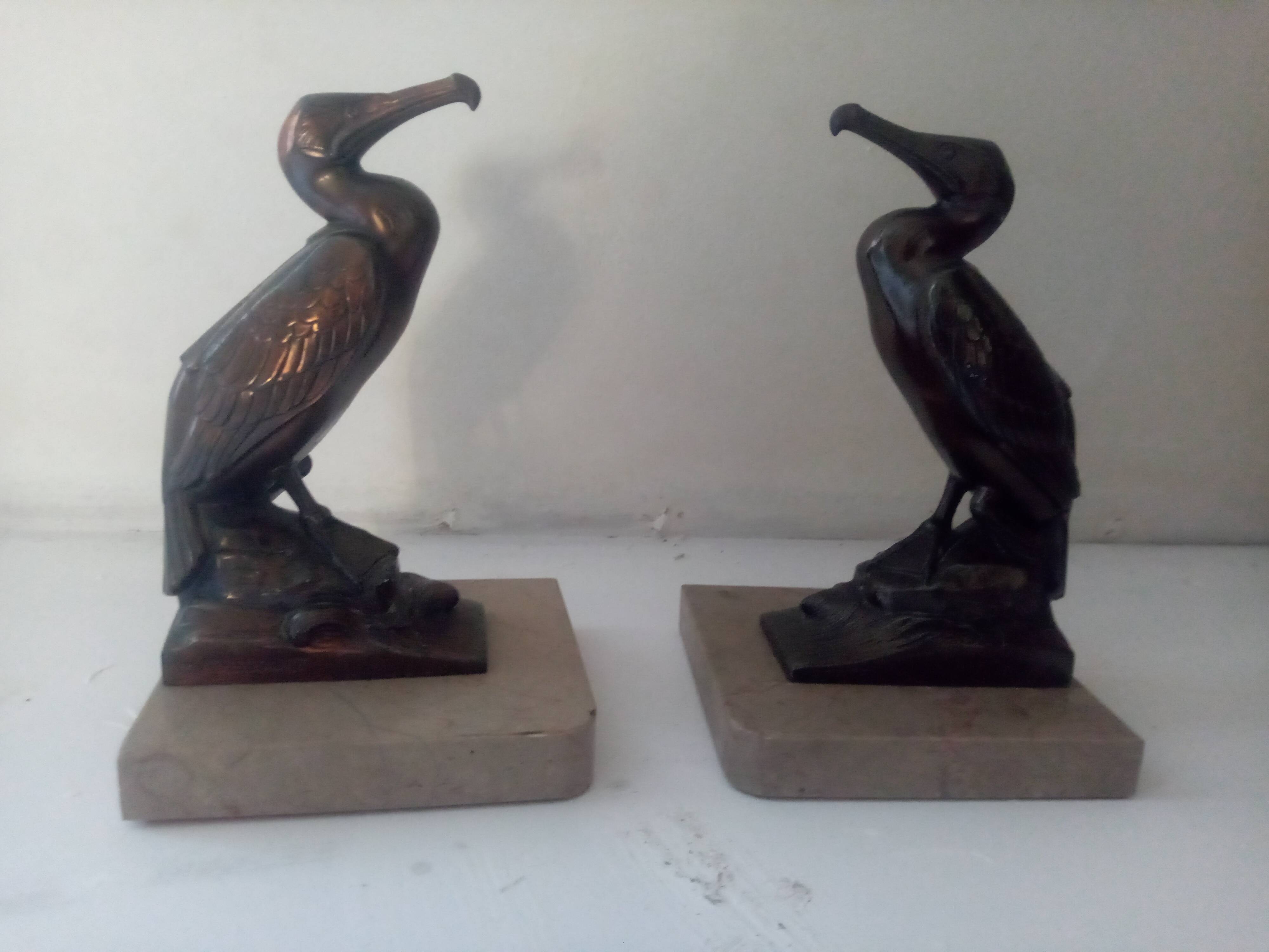 Pelican bookend signed Frecourt