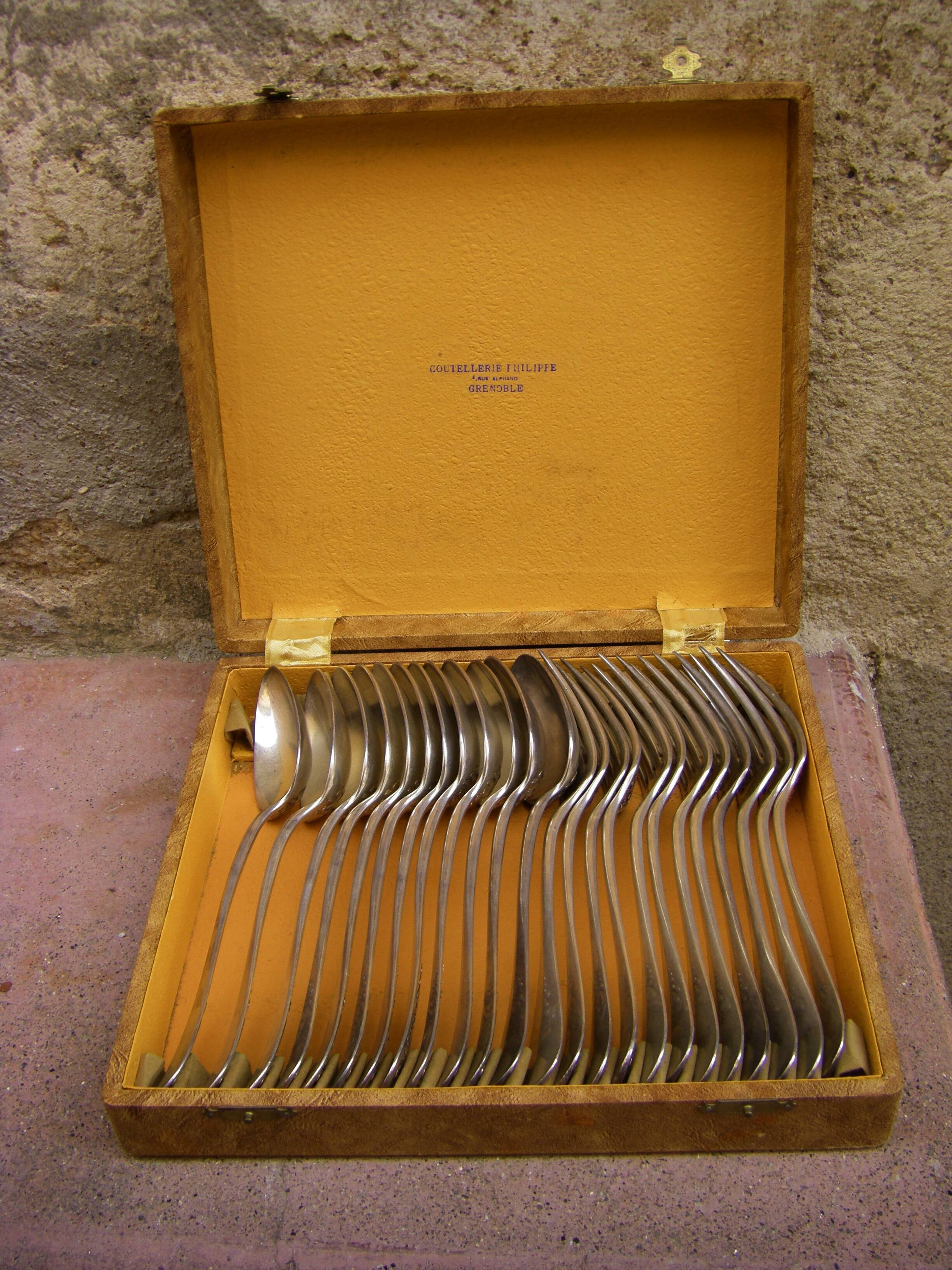Set de couverts vintage "24 pièces"