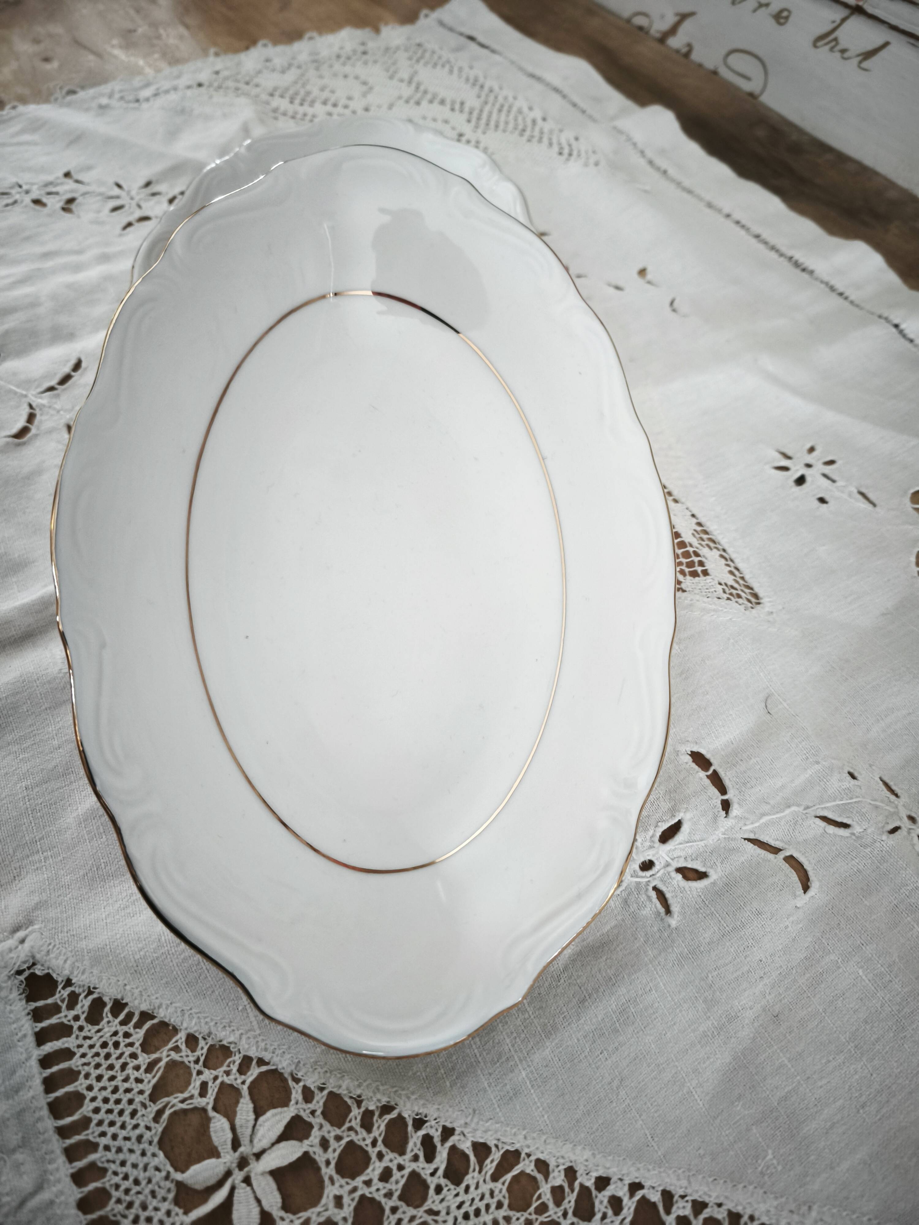 2 porcelain dishes Manufacture double gold line hand-painted