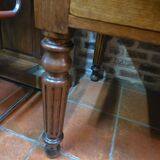 Oak desk with 3 drawers