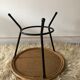 Table basse vintage, tripode en rotin