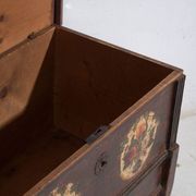 Central European wedding chest in polychrome pine with floral cartouches – Tyrol, circa 1890