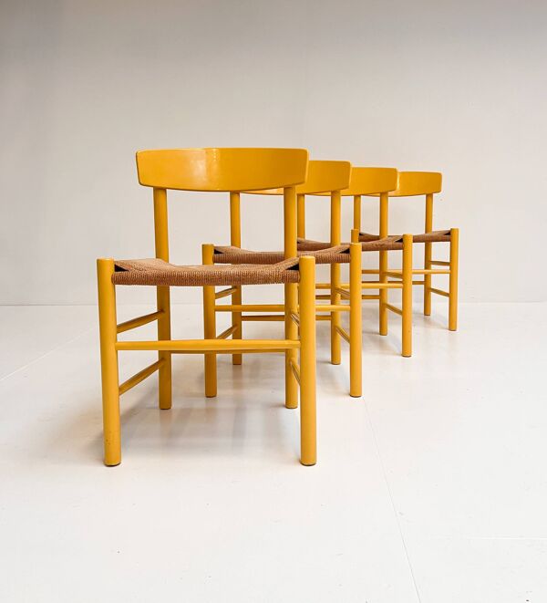 Ensemble de 4 chaises modèle J39 par Borge Mogensen pour FDB Mobler, années 1970.