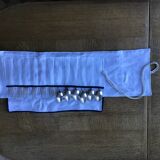 Lot 12 couverts en métal argenté dans leur pochette