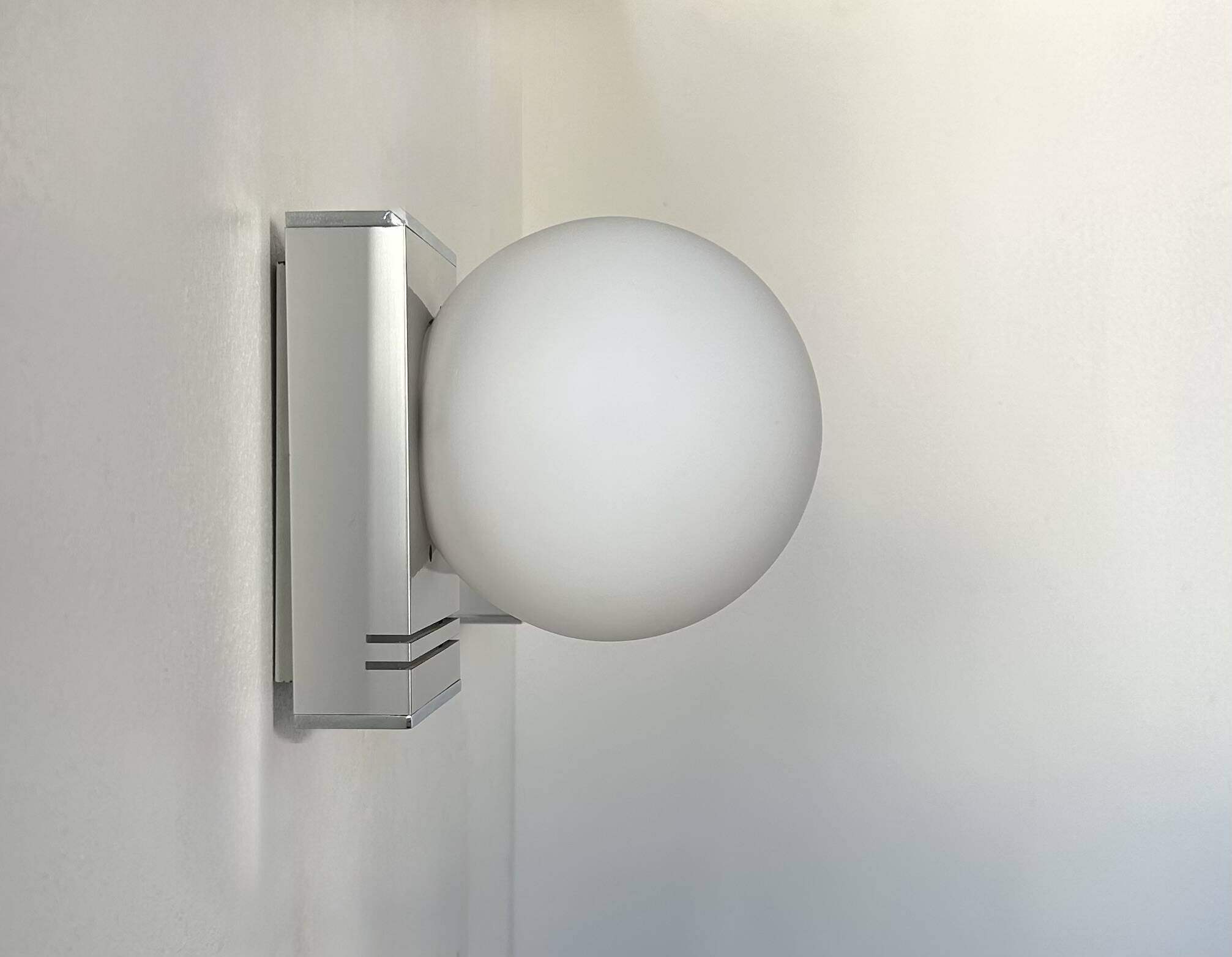 Vintage wall lamp, chrome and opaline, France 1970