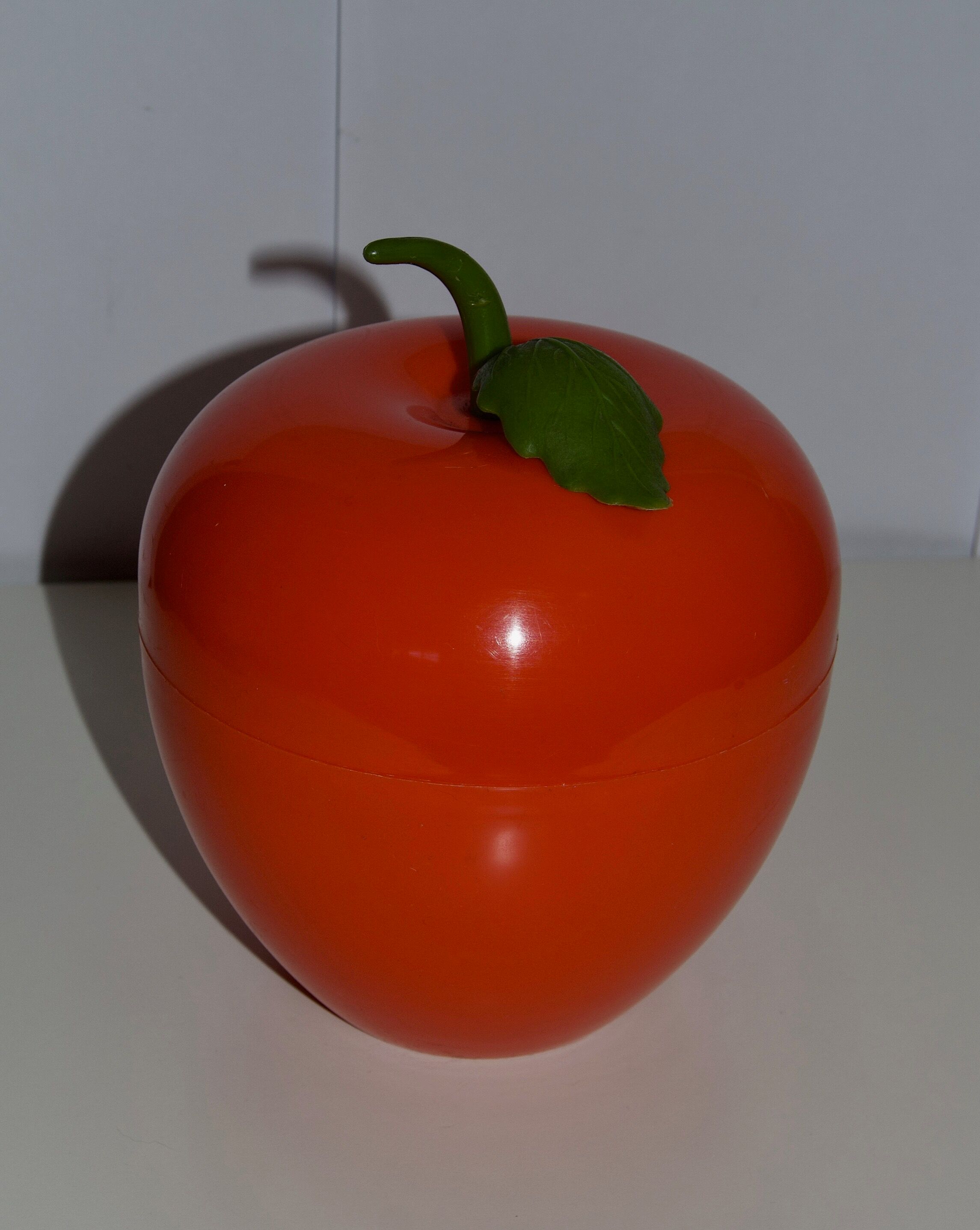 Orange apple ice bucket, 70 years