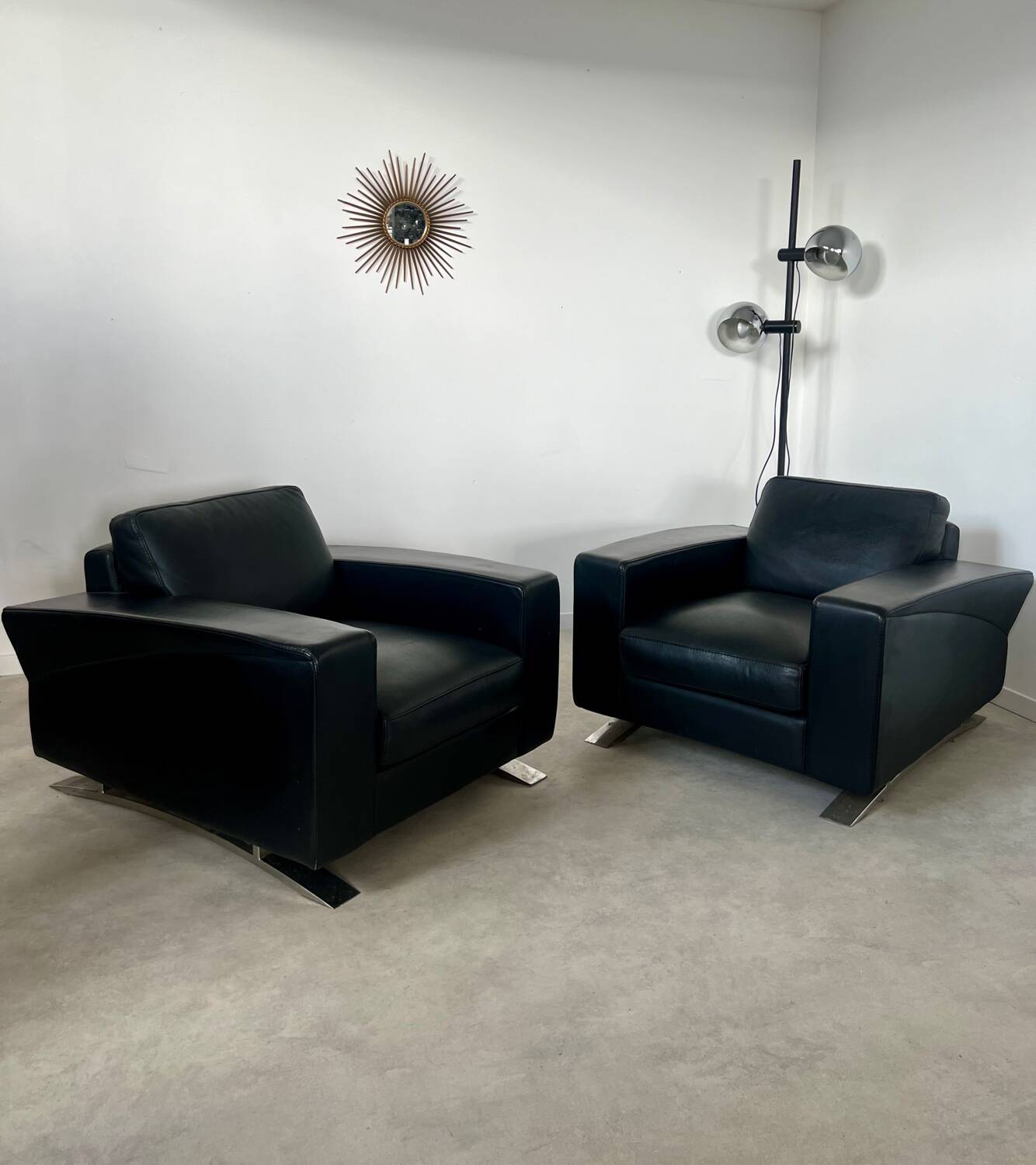 Lot 2 roche bobois designer leather armchairs 80s vintage custom aviator shape