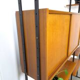 Modulair Omnia wandsysteem, Hilker, teak en zwart staal met legplanken