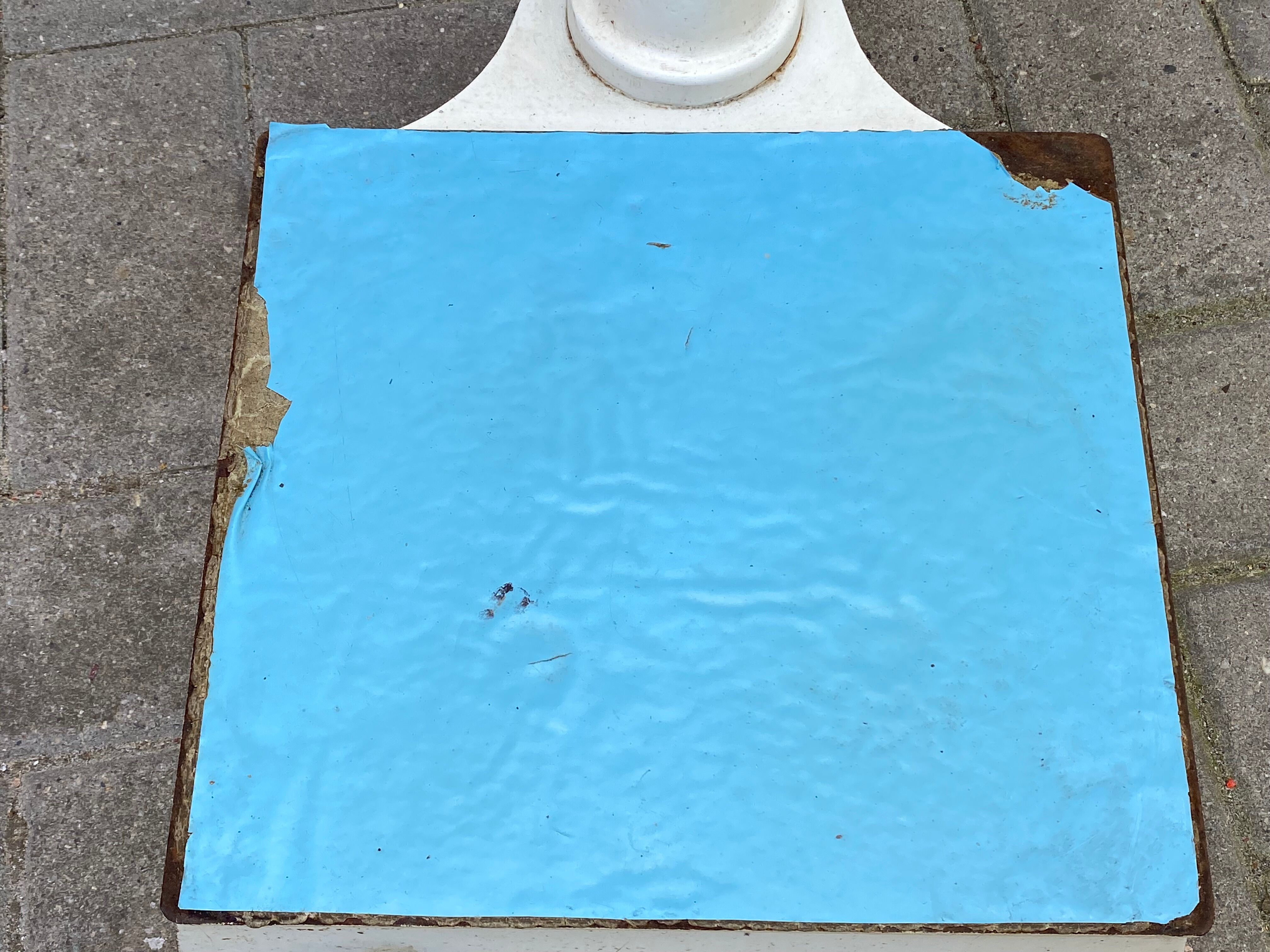 Testut Doctor's Scale Weighs Vintage Person