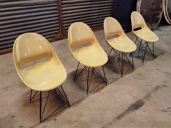 Lot de 4 chaises beige de Miroslav Navràtil par Vertex