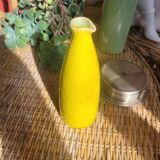 Vase soliflore en terre cuite émaillée vert anis