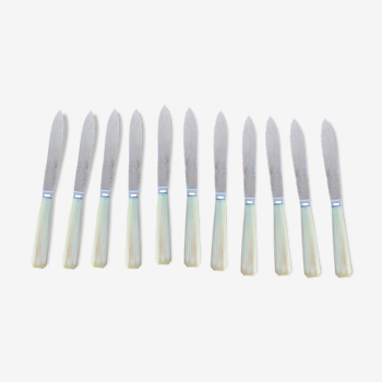 Série de 11 couteaux en bakélite vintage