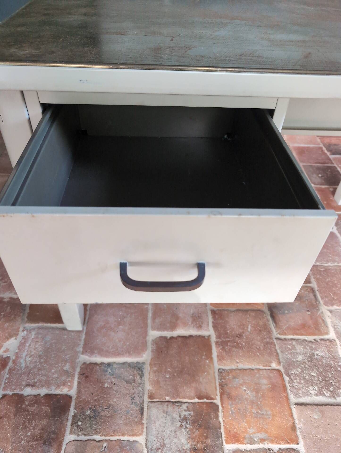Children's metal desk