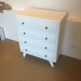 White chest of drawers