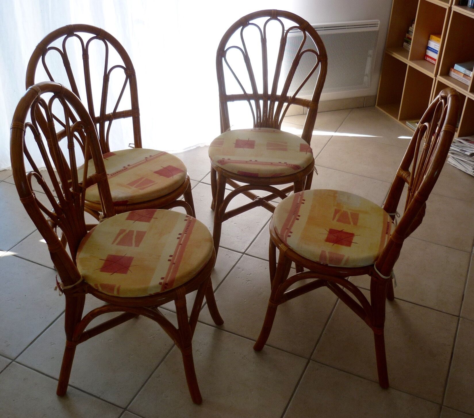 Rattan living room round table and chairs