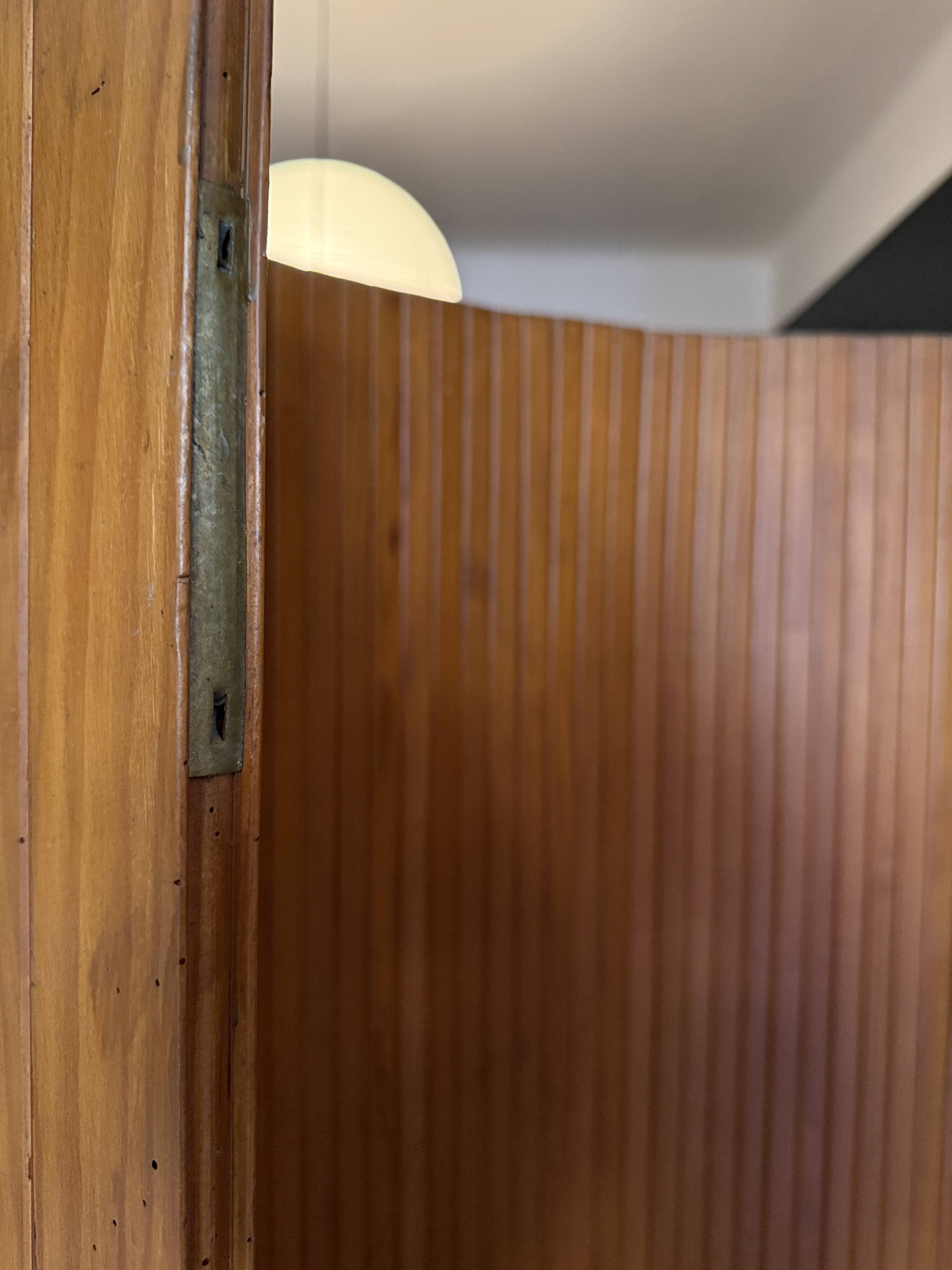 Baumann Sons & Company, large screen made of beech slats circa 1930-1940