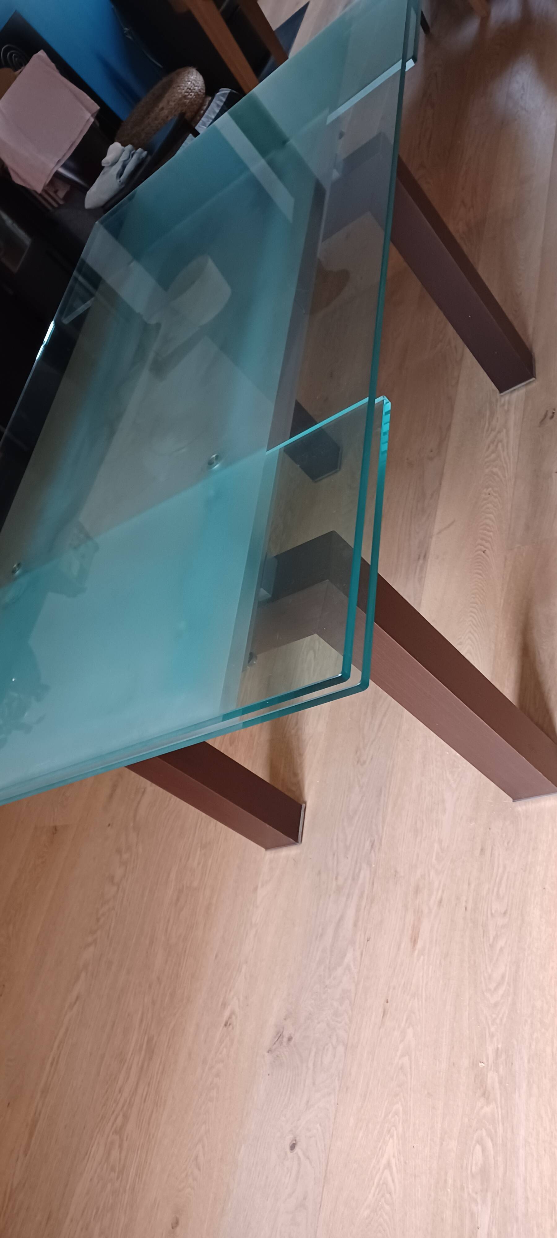 Cattelan Italia designer table – Tempered glass + extensions – Dark wood legs