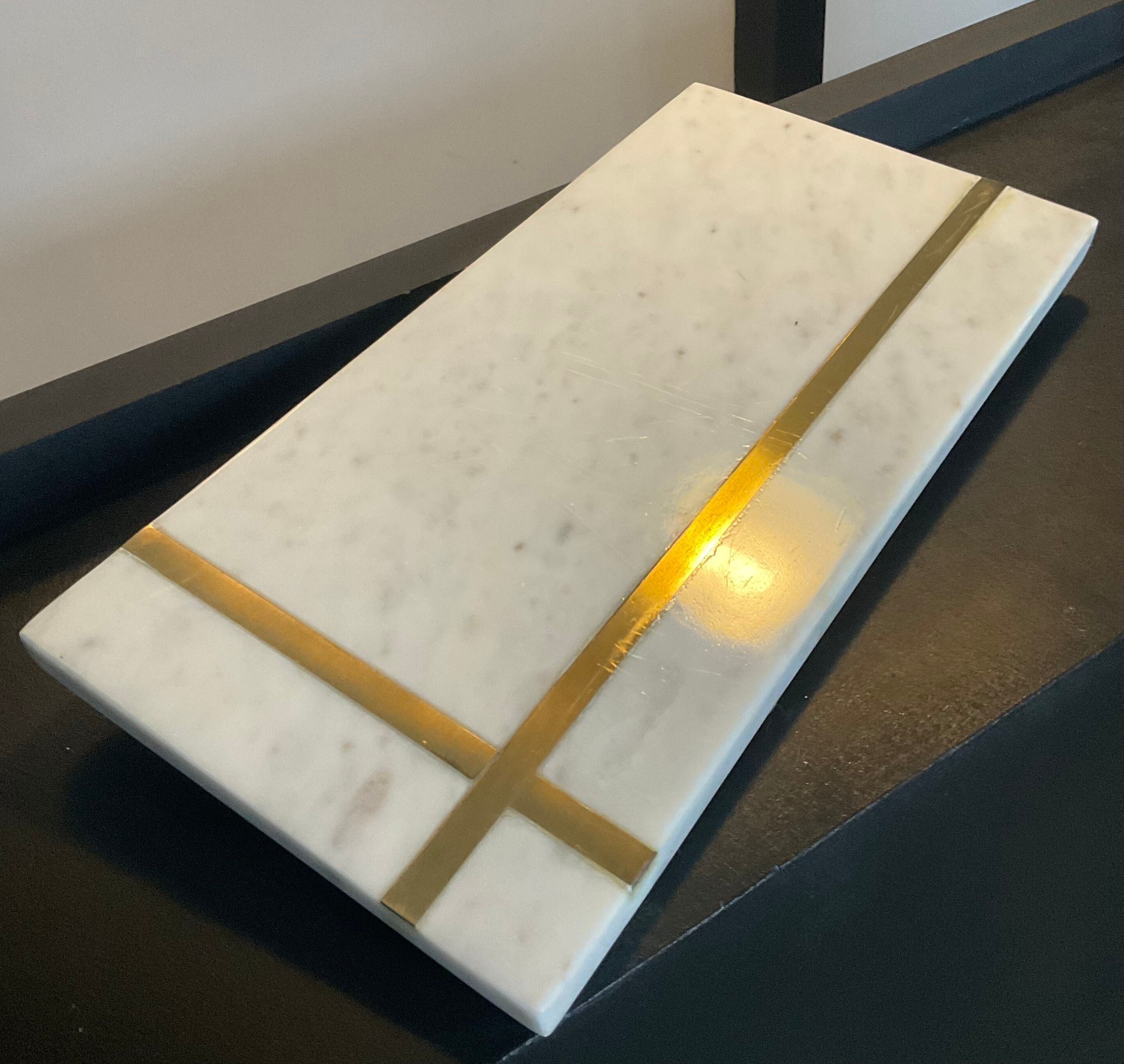 Vintage top in Carrara marble and brass 70s