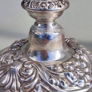 Bougeoirs en métal argenté