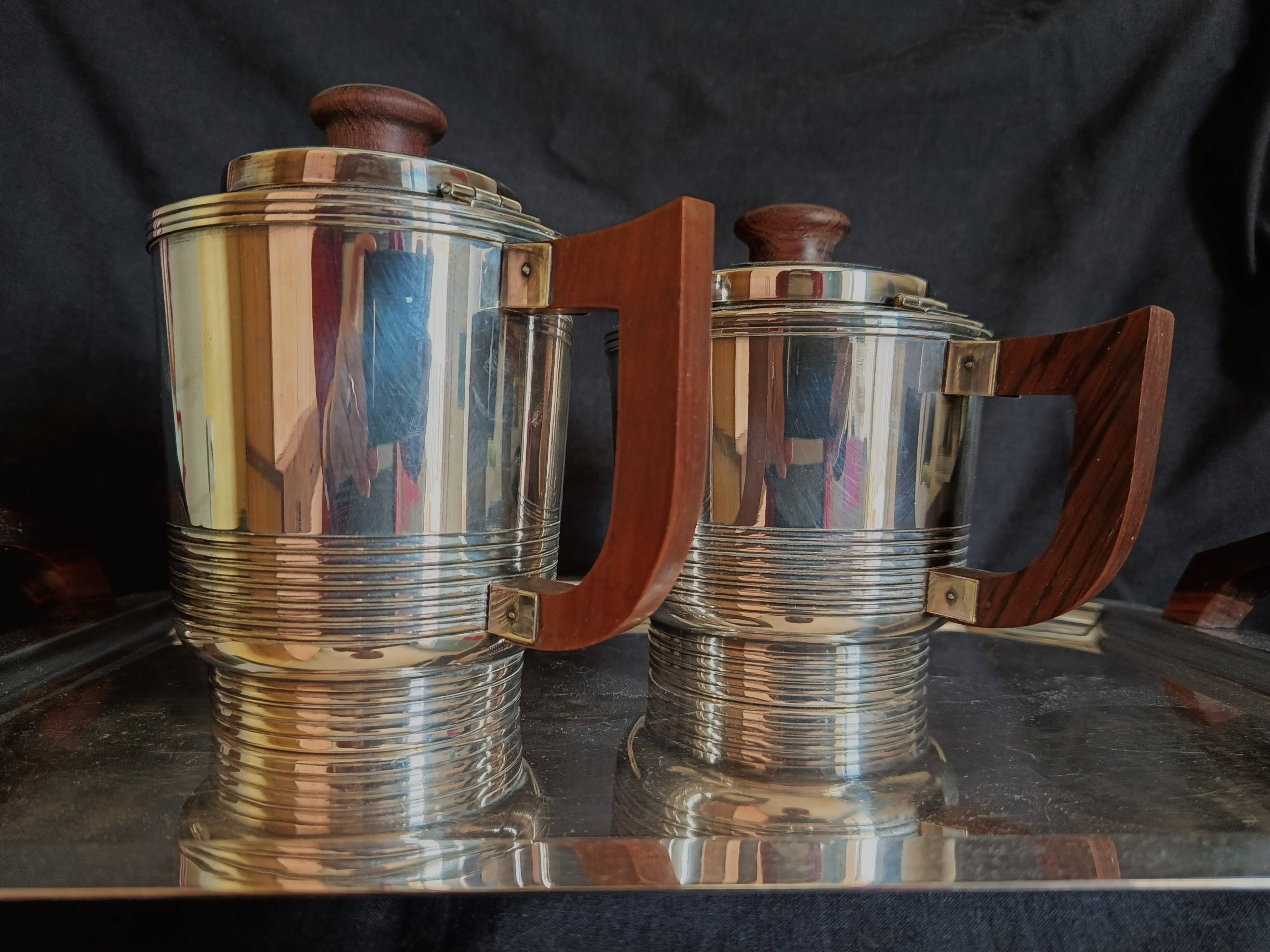 Art Deco coffee and tea service, silversmith Noël Collet, 1930s, 5 pieces.