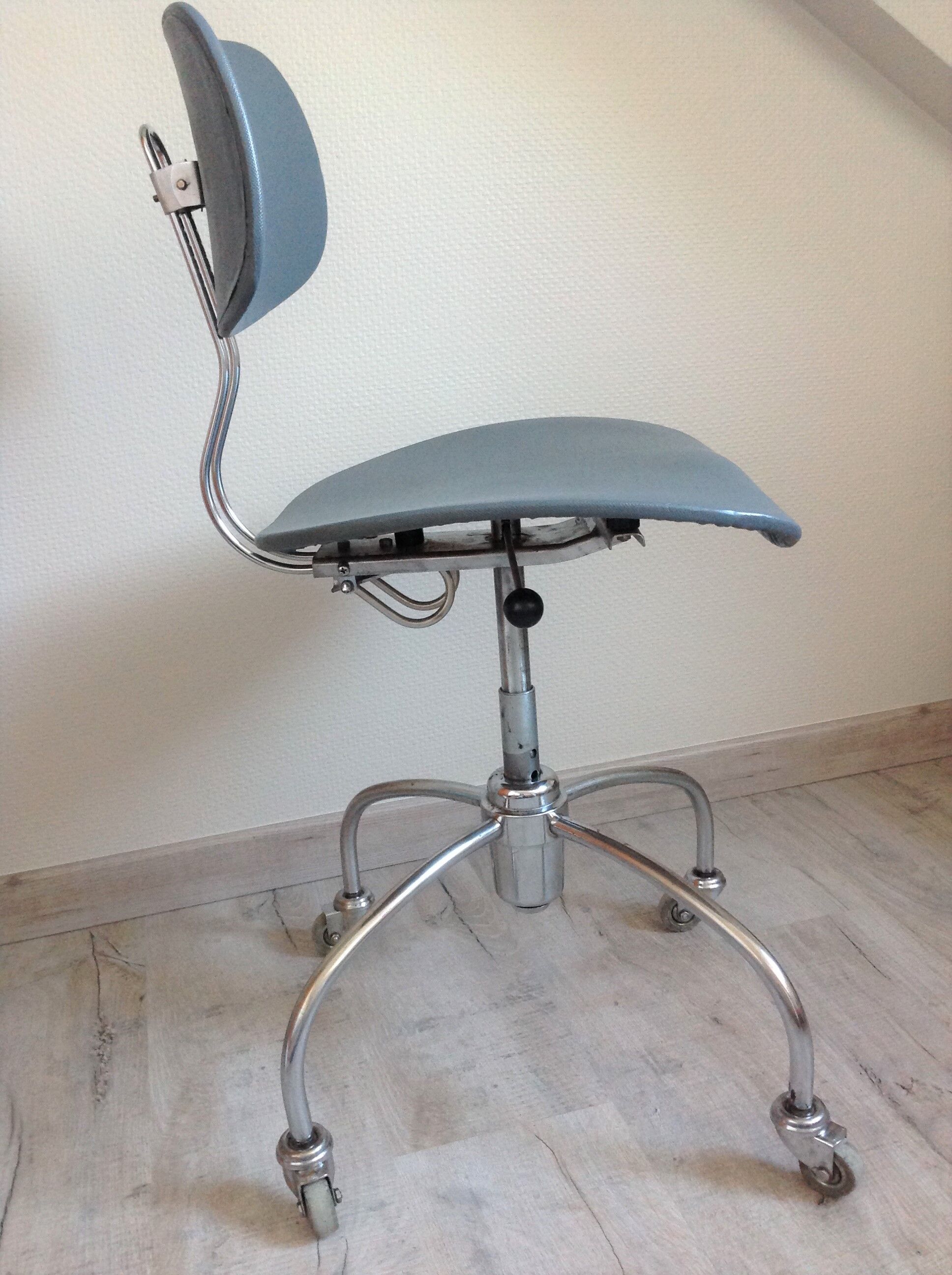 Chrome metal swivel chair industrial/vintage style 50s-60s