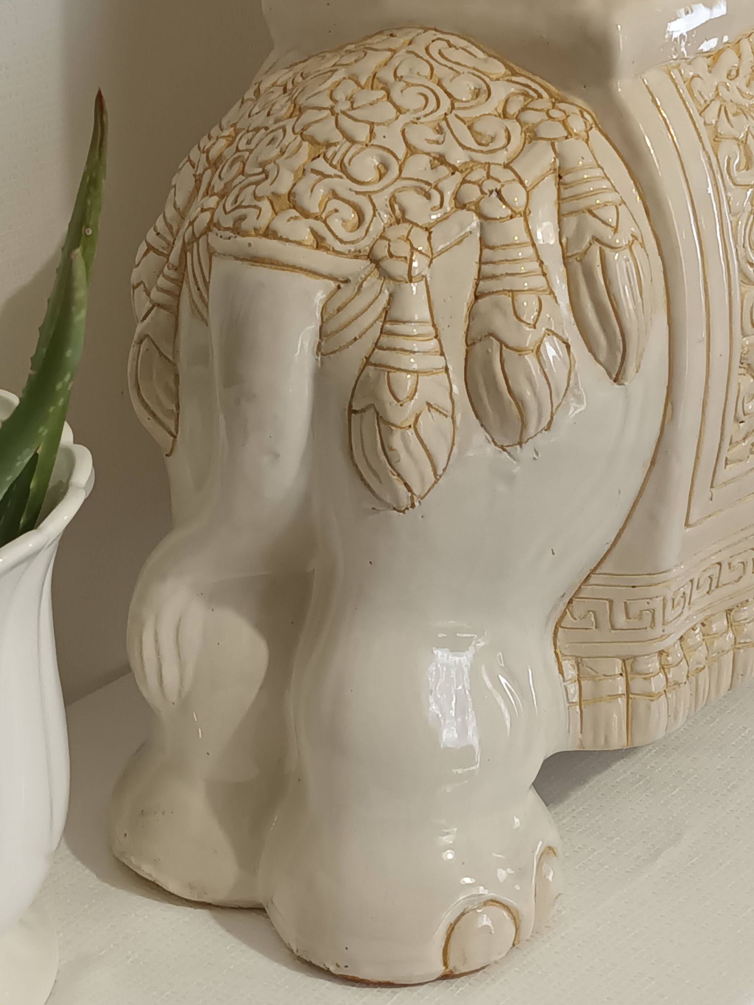 Porte plante éléphant en céramique vintage