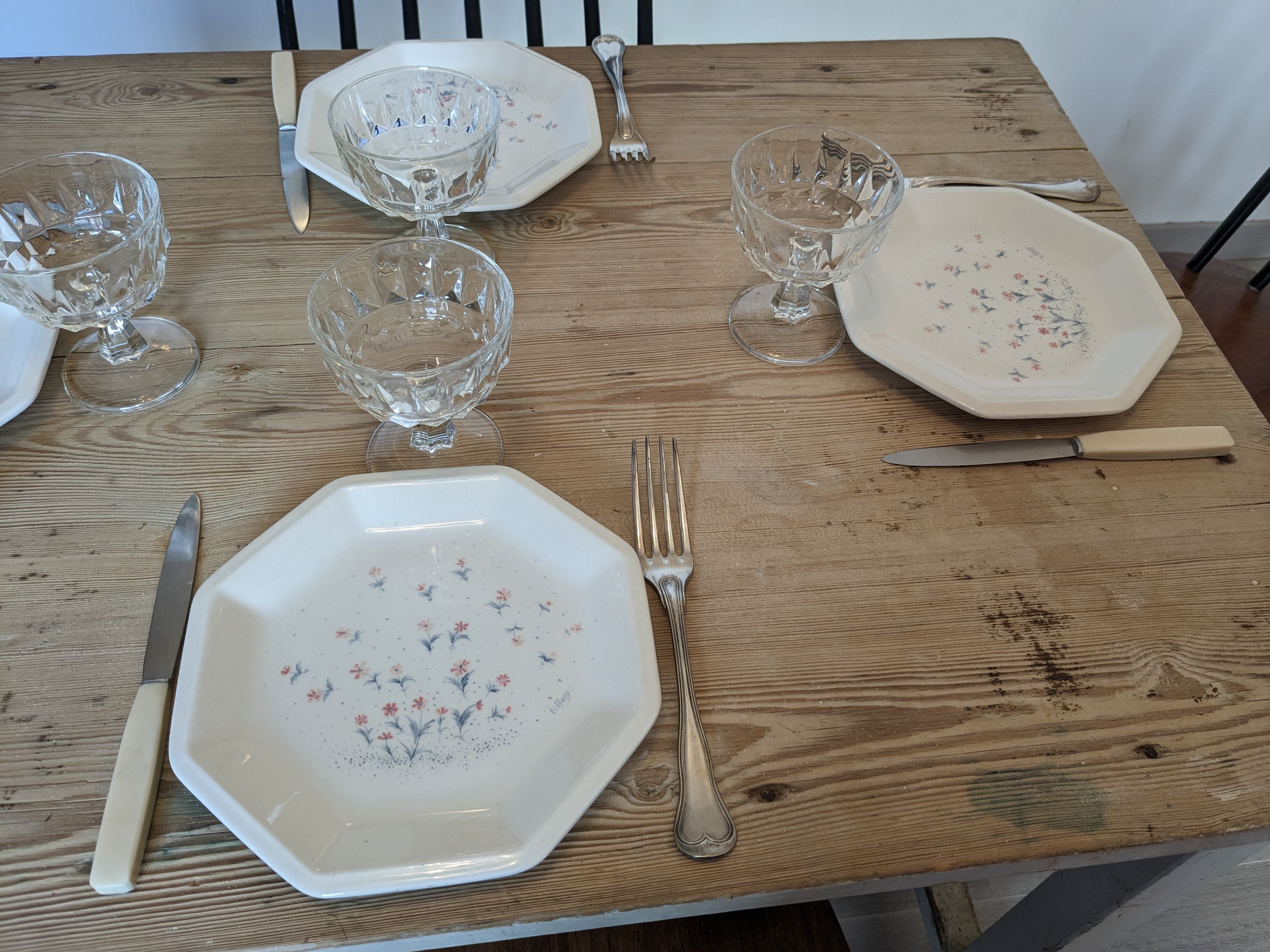 Set of 7 flat plates dessert starter signed from Tiffany Italy