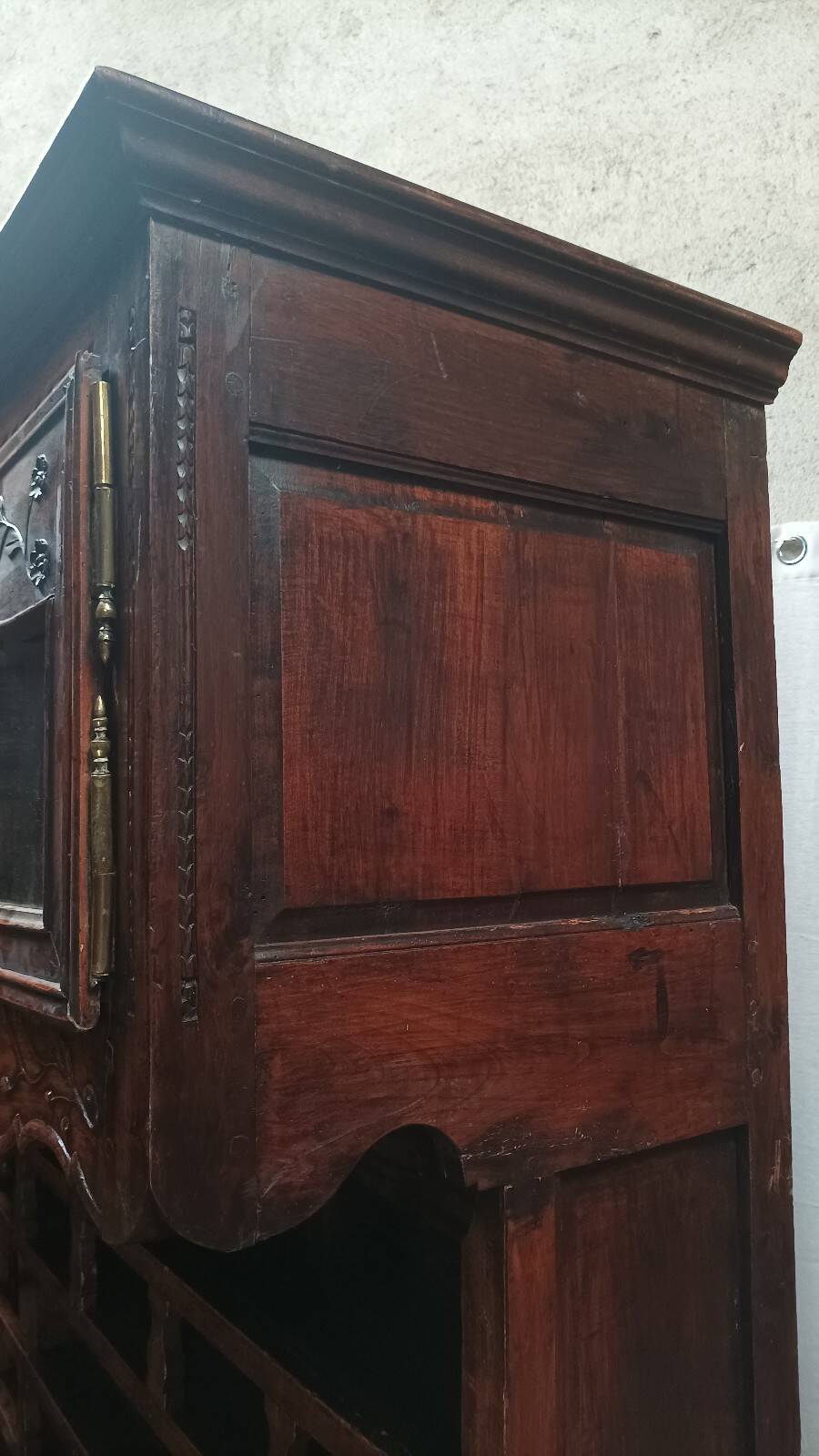 Provençal dresser in ash