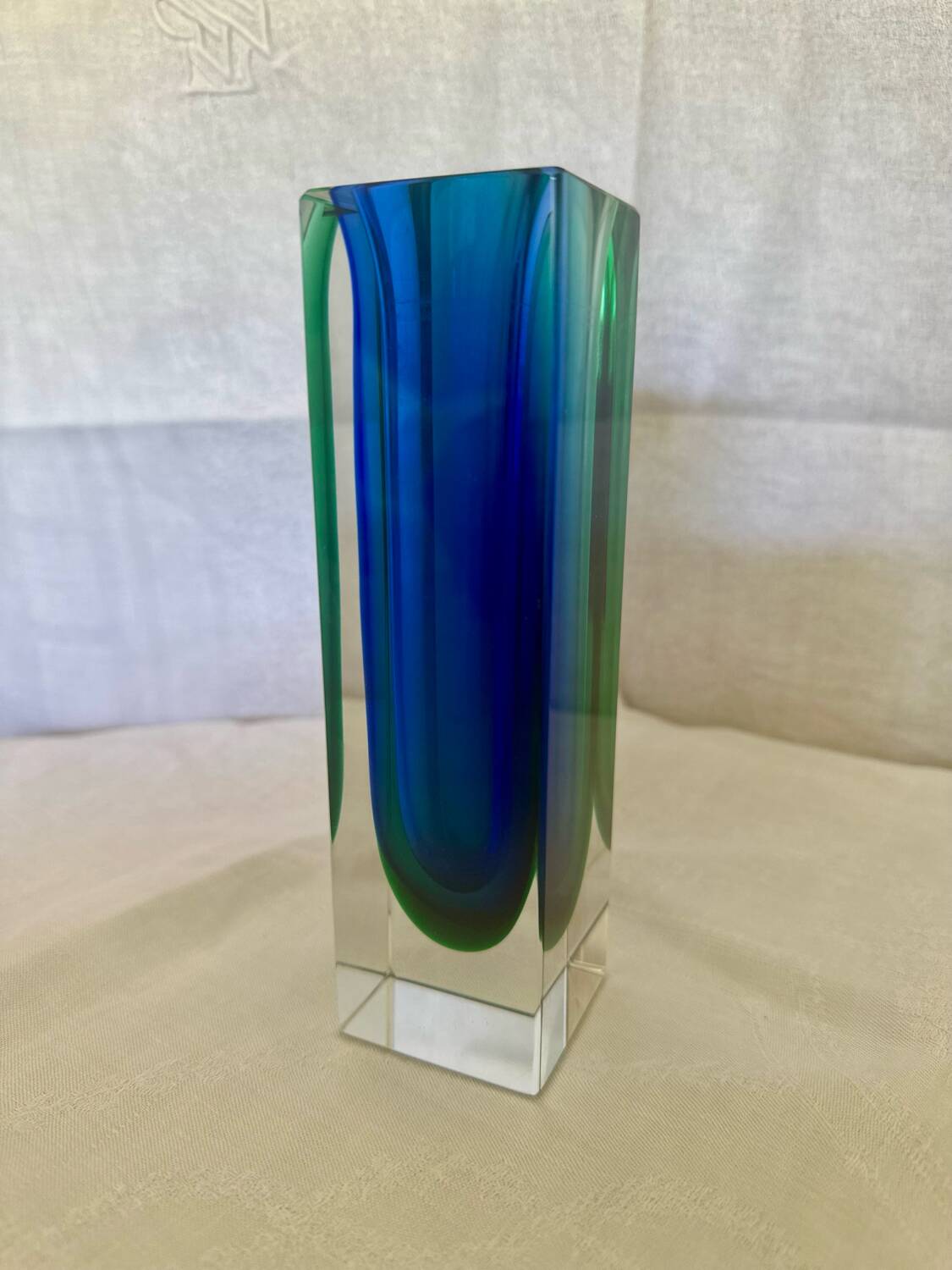Small Geometric Sommerso Vase by Flavio Poli Edited by Mandruzatto