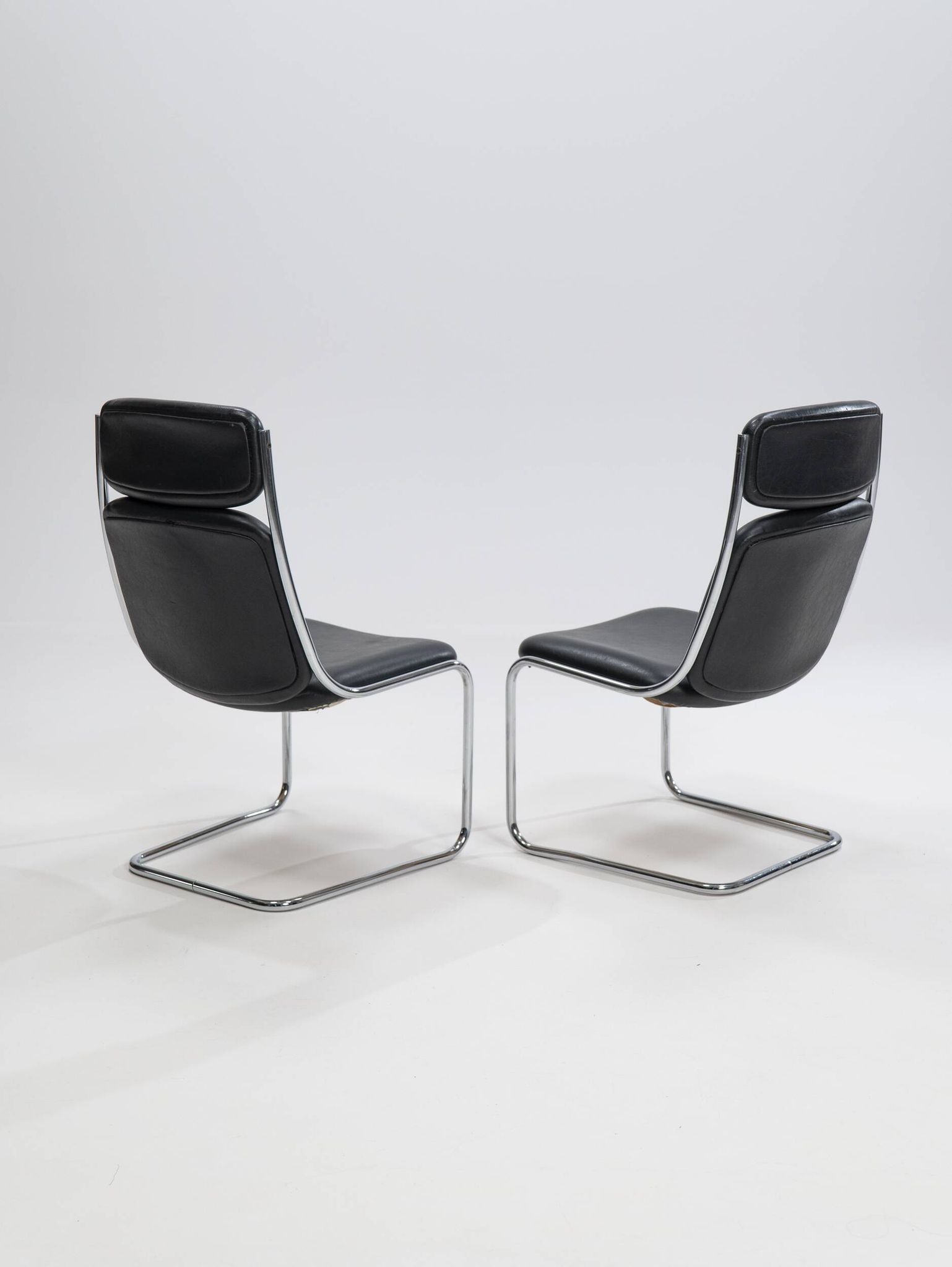 Paire de chaises cantilever en cuir par Mauser Werke Waldeck, Allemagne de l'Ouest, 19