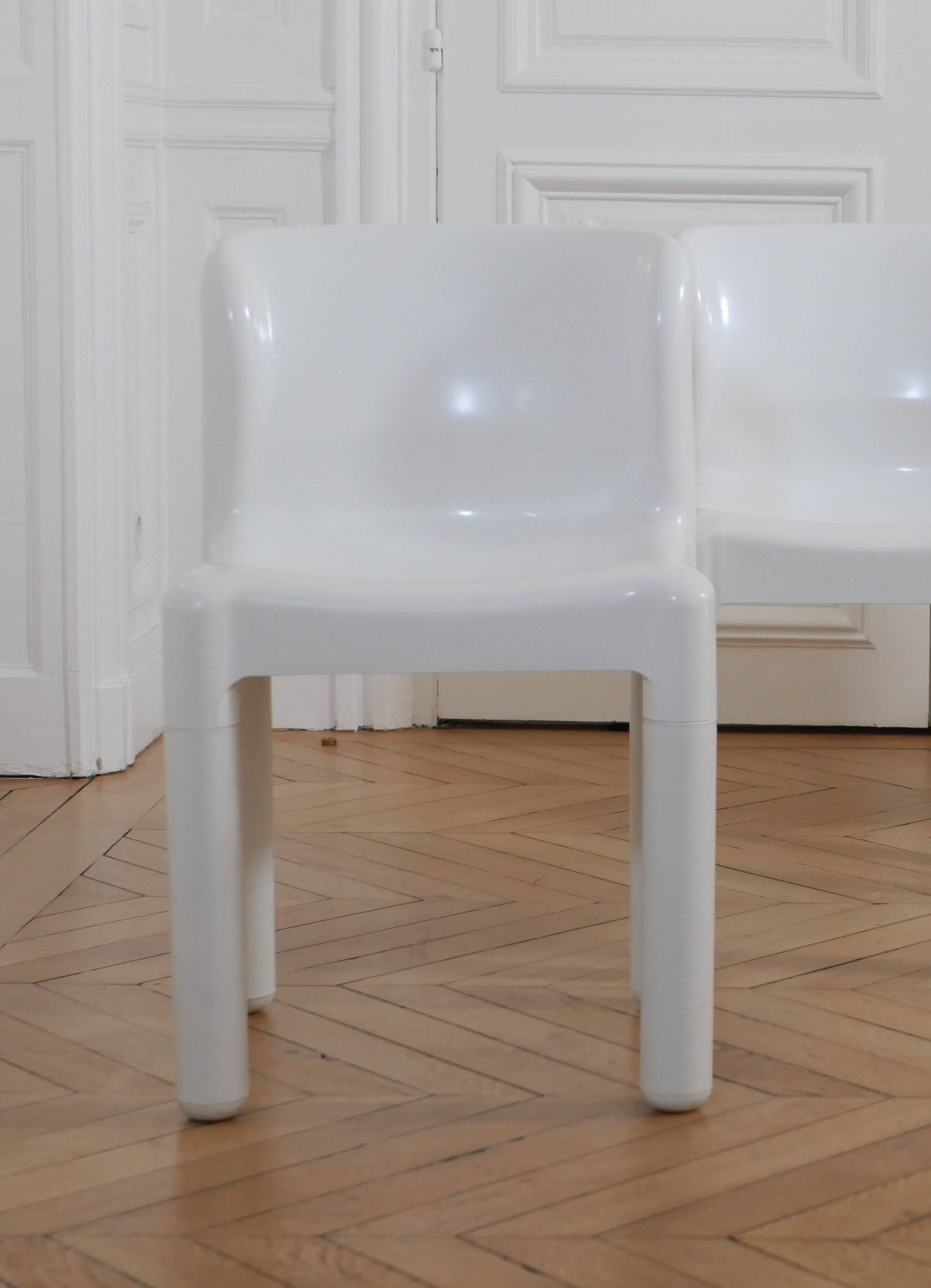 Chair 4875 by Carlo Bartoli for Kartell.