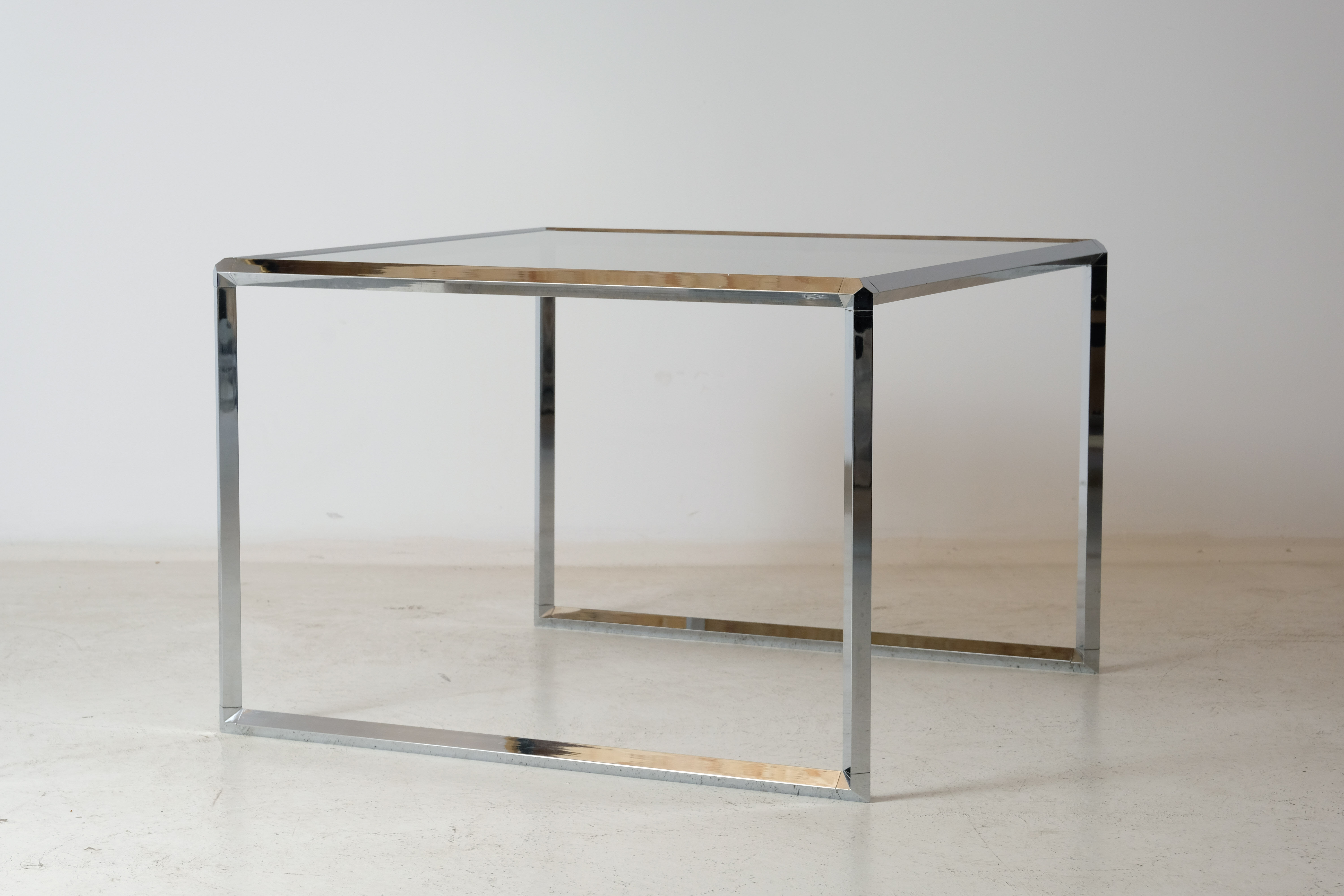 Coffee table vitra chrome and glass 1970's