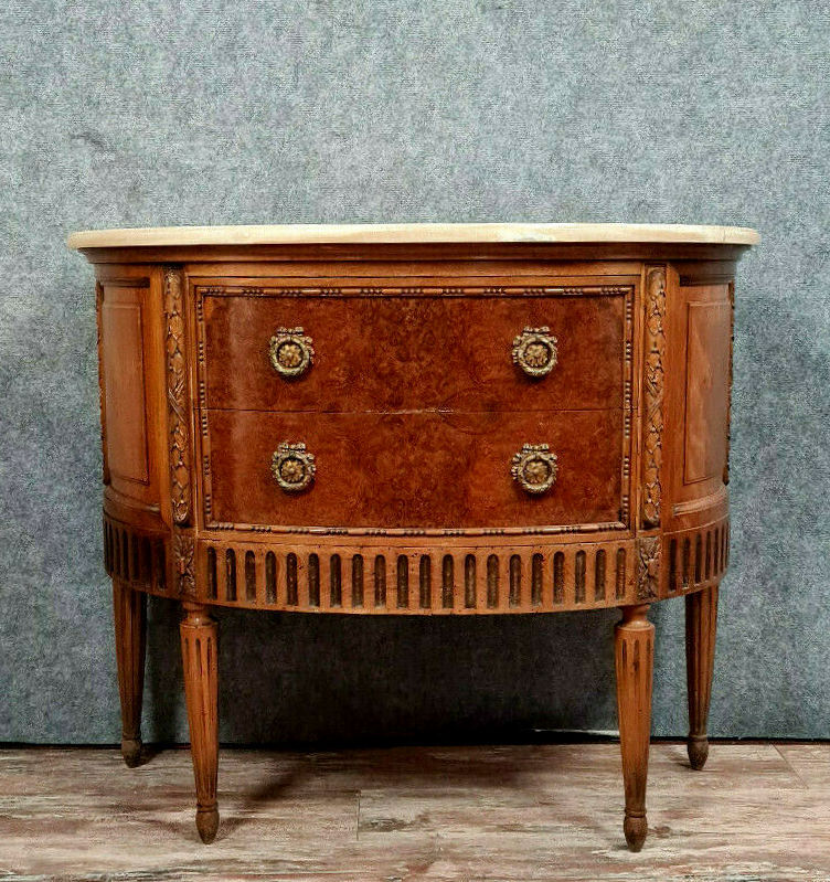 Commode sauteuse Louis XVI Demie lune en loupe d'orme et noyer vers 1900
